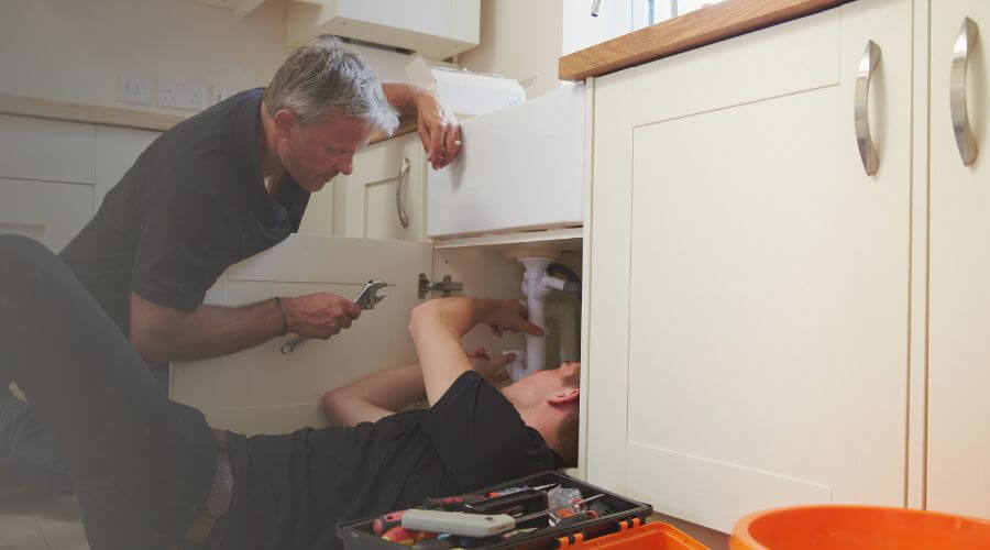 Professional burst pipe repair services in Ona, FL